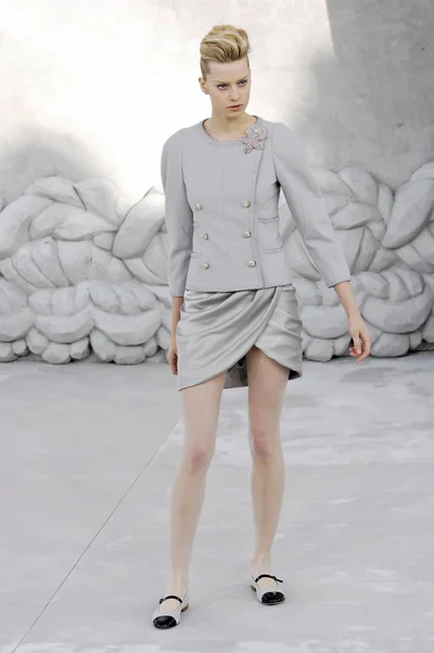 Look 2